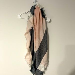 Multicolored scarf